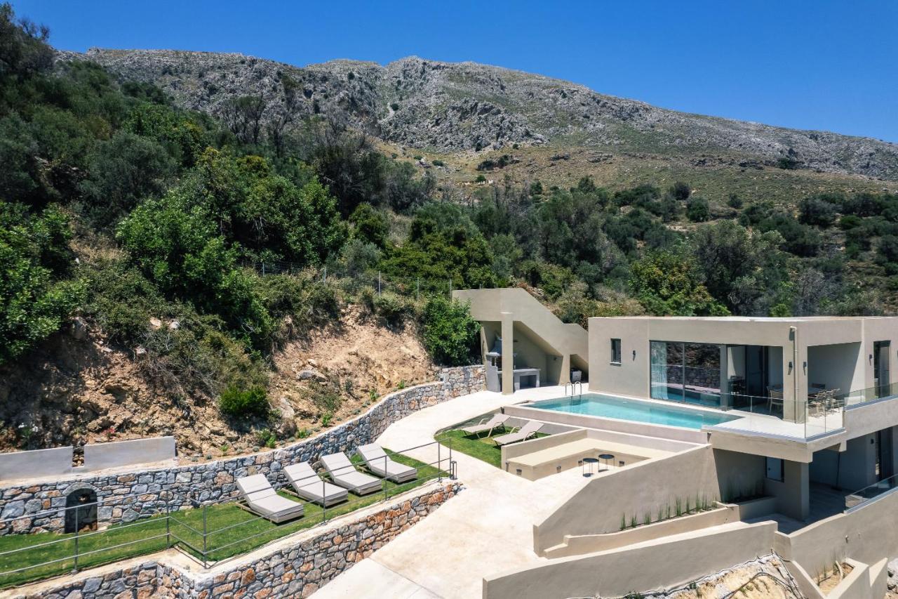 Epsilon Villa, Private Swimming Pool Garden, Panoramic Sunset Villa *
