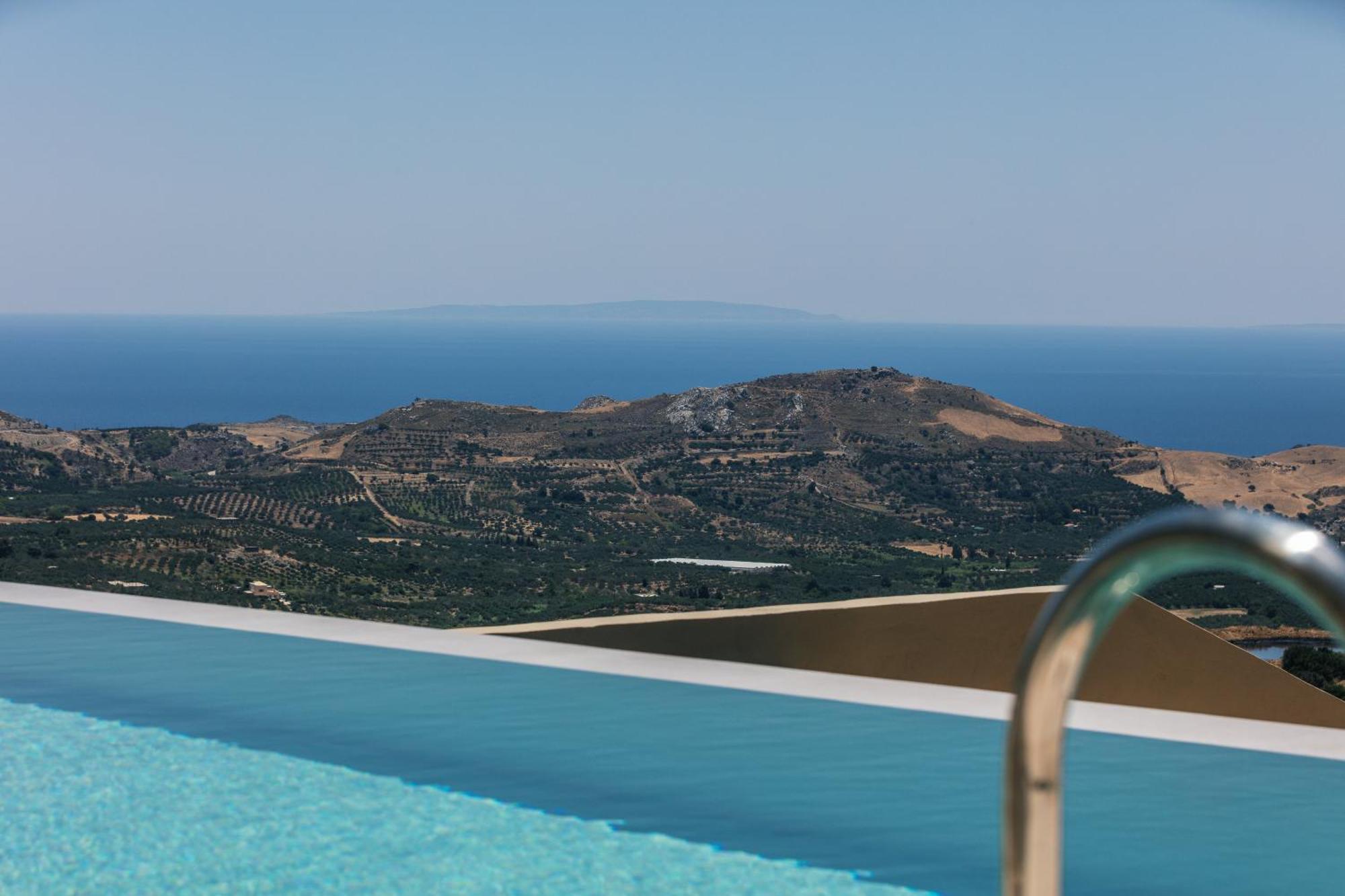 Epsilon Villa, Private Swimming Pool Garden, Panoramic Sunset * Rethymno (Crete)
