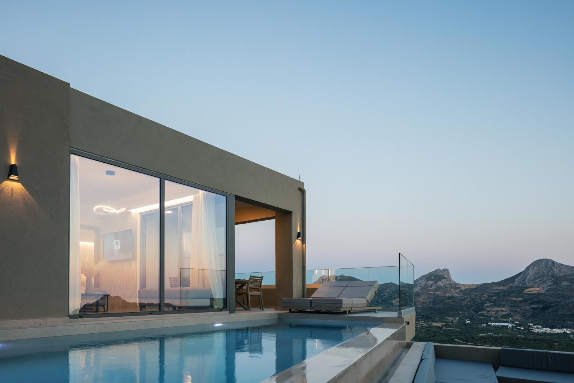 Epsilon Villa, Private Swimming Pool Garden, Panoramic Sunset *