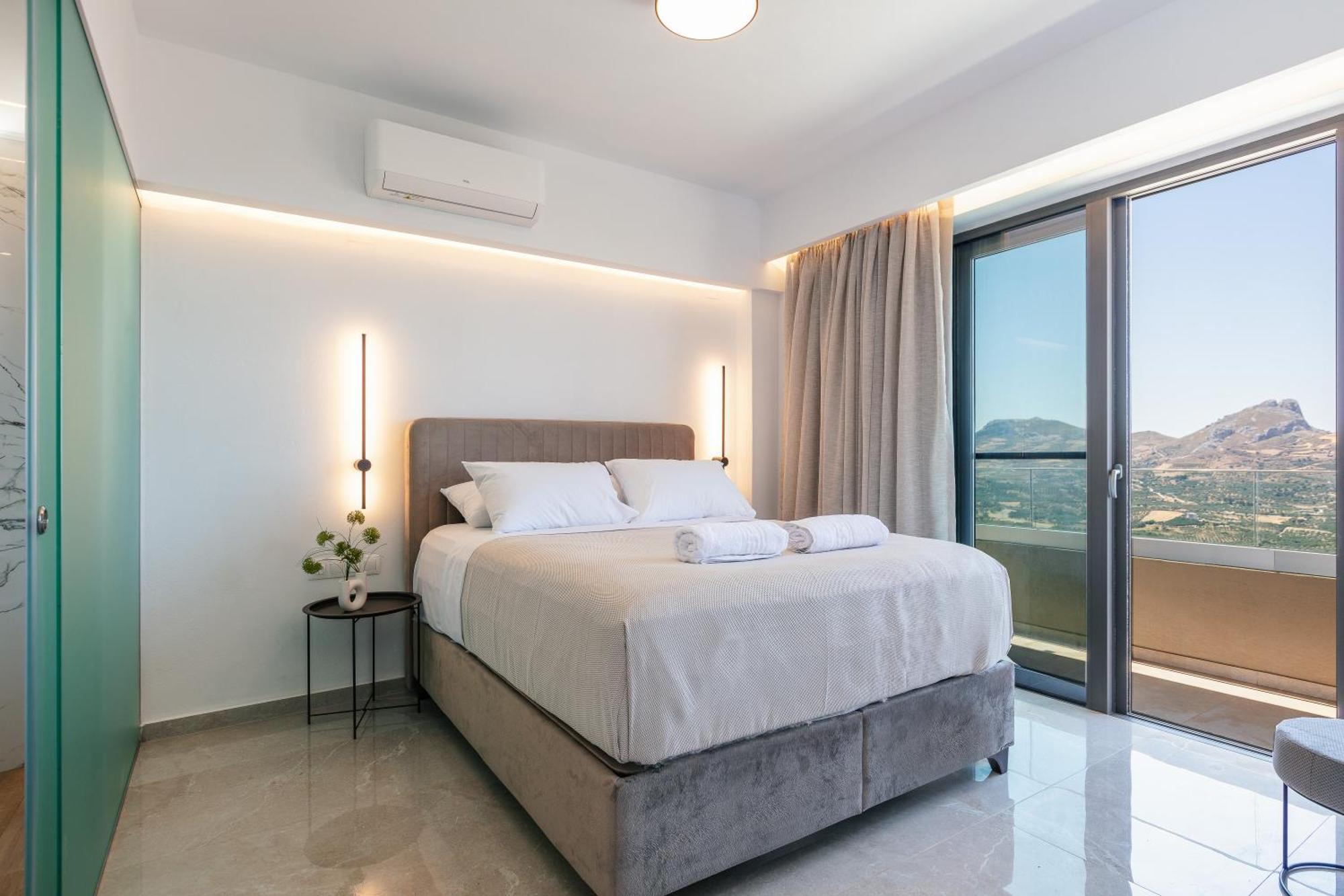 Epsilon Villa, Private Swimming Pool Garden, Panoramic Sunset Villa Rethymno (Crete)